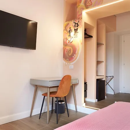 Reyes Suite & Rooms