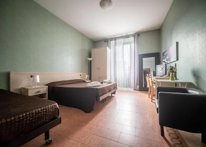 Reyes & Hotel Rome